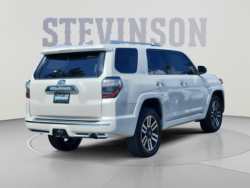 Used 2015 Toyota 4Runner Limited AWD/4WD image 5