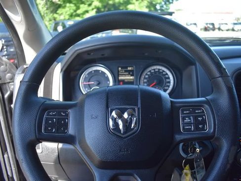 Used 2017 RAM 1500 Express w/ Black Ram 1500 Express Group AWD/4WD image 30