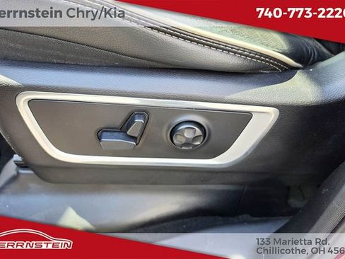 Used 2019 RAM 1500 Laramie AWD/4WD image 11