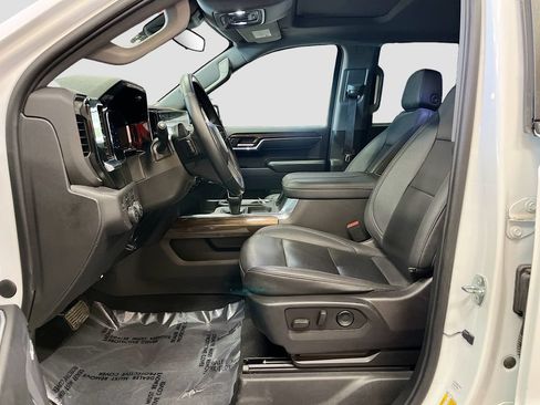 Used 2023 Chevrolet Silverado 1500 LT Trail Boss w/ LT Trail Boss Premium Package AWD/4WD image 22