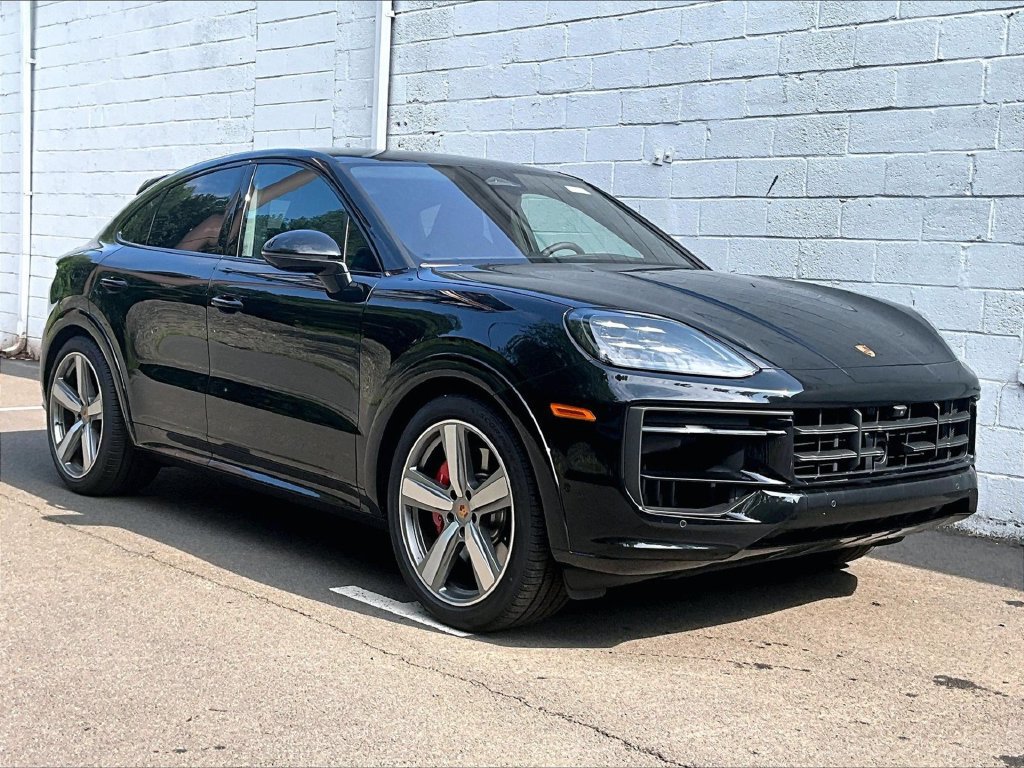 Used 2026 Porsche Cayenne GTS AWD/4WD image 7