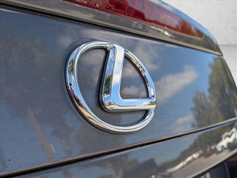 Used 2015 Lexus IS 350C image 3