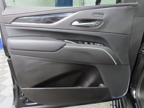 Used 2023 Cadillac Escalade ESV Sport image 81