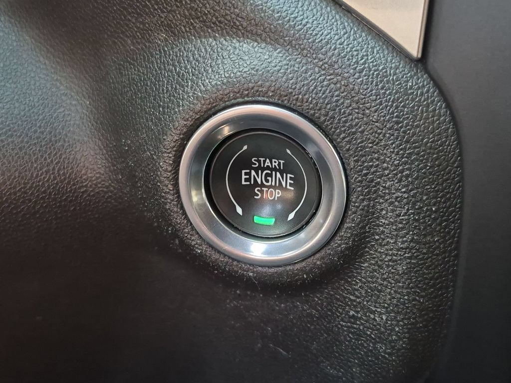 Used 2020 Chevrolet Silverado 1500 RST w/ All-Star Edition RWD image 9