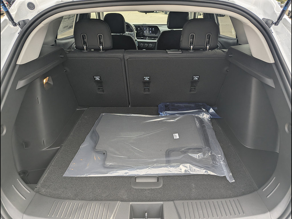 New 2026 Chevrolet Trax LS w/ LS Convenience Package FWD image 14