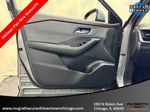 Used 2023 Nissan Rogue SV image 11