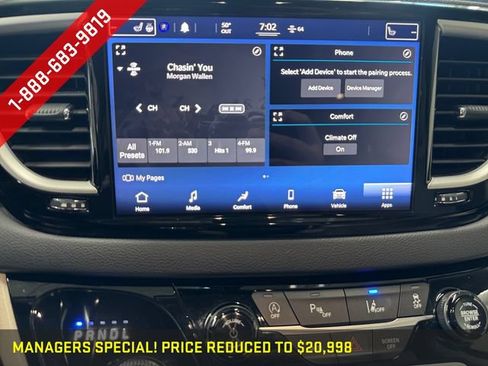 Used 2021 Chrysler Pacifica Touring-L FWD image 13