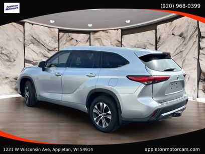 Used 2022 Toyota Highlander XLE