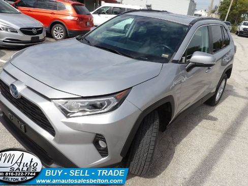 Used 2021 Toyota RAV4 XLE image 27