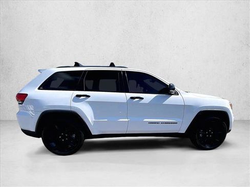 Used 2017 Jeep Grand Cherokee Limited RWD image 5