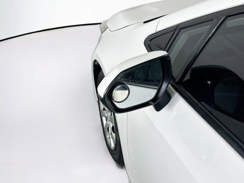 Used 2021 Toyota Corolla LE w/ Carpet Mat Package (TMS) image 16