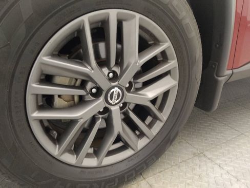 Used 2021 Nissan Rogue S FWD image 31