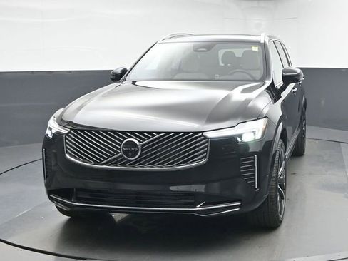 New 2026 Volvo XC90 T8 Plus image 3