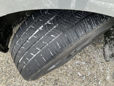 Used 2021 Chrysler Pacifica Limited w/ S Appearance Package image 21