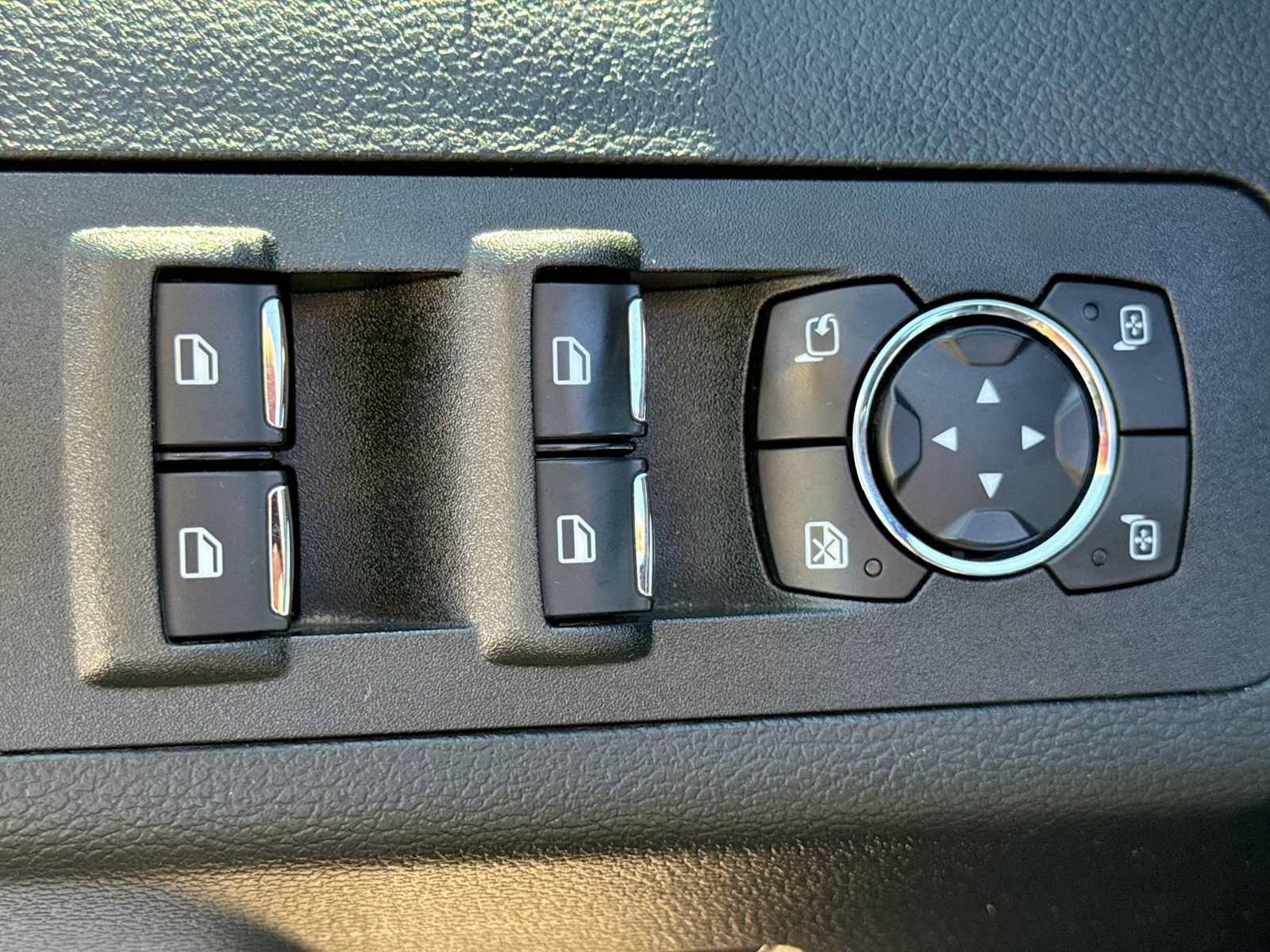 Certified 2019 Ford F150 Lariat w/ Equipment Group 502A Luxury AWD/4WD image 16