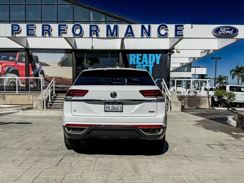 Used 2022 Volkswagen Atlas Cross Sport SE AWD/4WD image 4