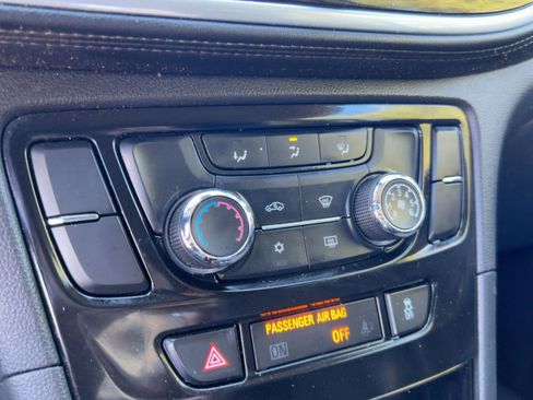 Certified 2020 Buick Encore Preferred image 18