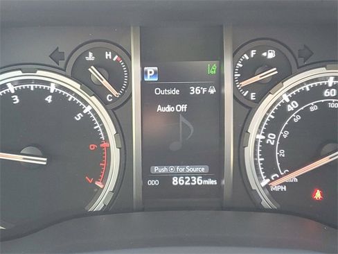 Used 2022 Toyota 4Runner Limited image 26