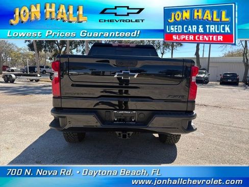 Used 2025 Chevrolet Silverado 1500 ZR2 w/ Technology Package image 12