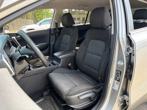 Used 2020 Kia Sportage LX FWD image 17
