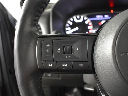 Used 2023 Nissan Rogue SL AWD/4WD image 16