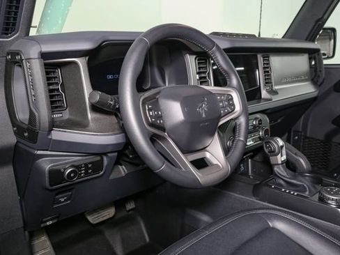 Used 2025 Ford Bronco Badlands w/ Sasquatch Package AWD/4WD image 18