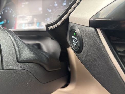 Used 2021 Ford Escape SE image 20