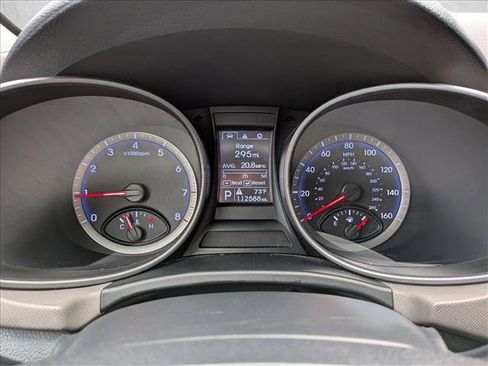 Used 2016 Hyundai Santa Fe SE image 10