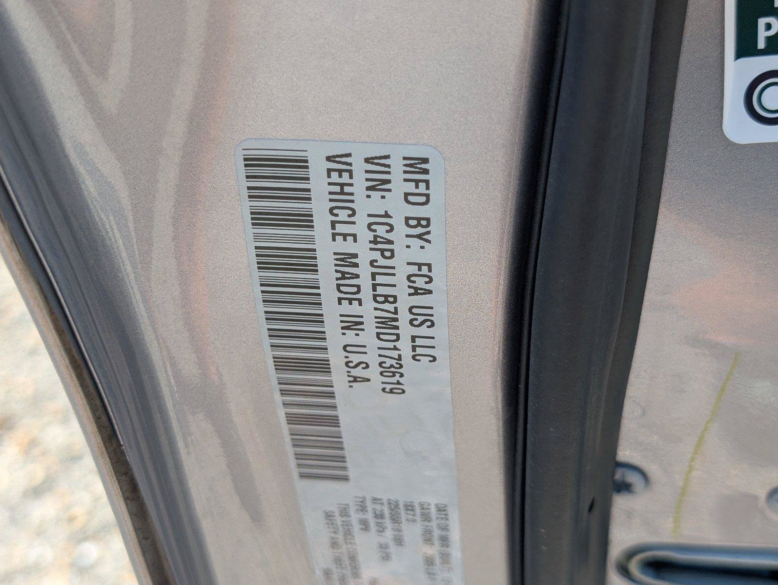 Used 2021 Jeep Cherokee Latitude Plus FWD image 16