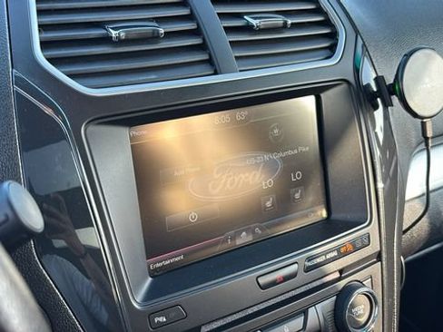 Used 2016 Ford Explorer XLT w/ Equipment Group 202A AWD/4WD image 16
