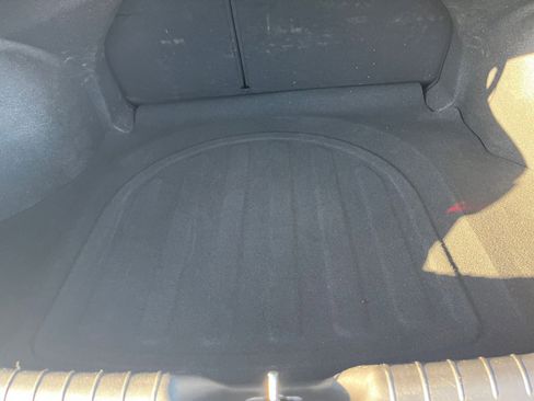 Used 2025 Hyundai Elantra Limited image 34