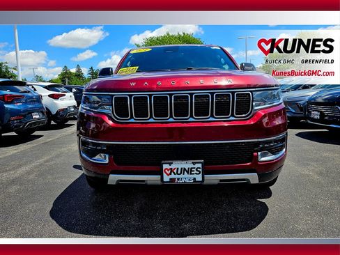 Used 2024 Jeep Wagoneer Series II AWD/4WD image 4