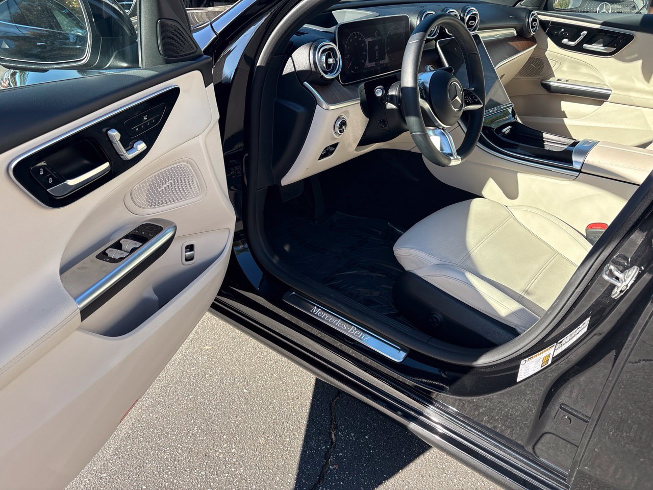 Certified 2023 Mercedes-Benz C 300 Sedan image 6