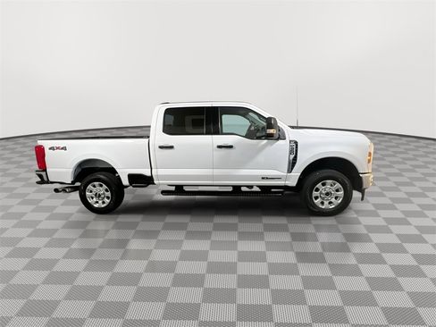 Used 2024 Ford F250 XLT image 9