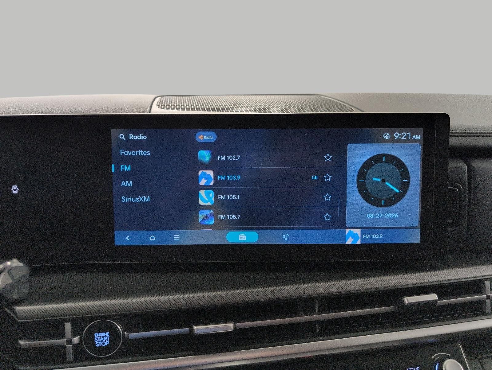 Used 2024 Hyundai Santa Fe SE AWD/4WD image 8