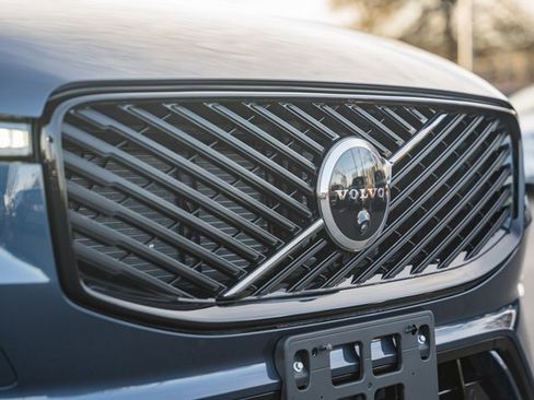 New 2026 Volvo XC60 B5 Ultra w/ Protection Package Premier image 11