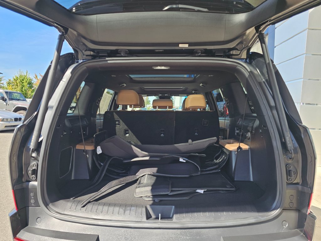 Used 2024 Hyundai Santa Fe Limited AWD/4WD image 18