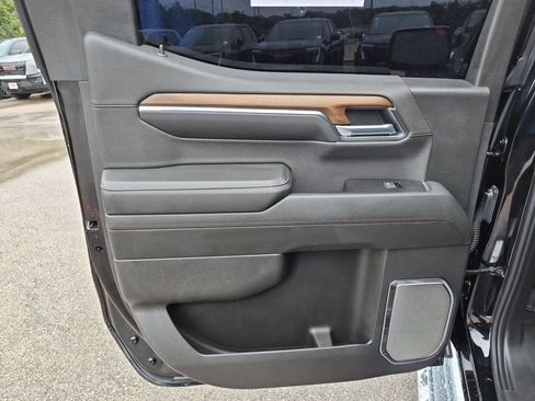 Used 2024 Chevrolet Silverado 1500 High Country w/ High Country Premium Package RWD image 37