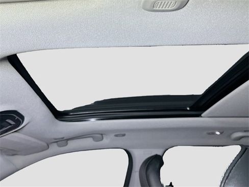 Used 2022 Jeep Grand Cherokee Limited 4xe image 31