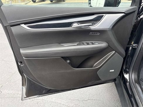 Used 2024 Cadillac XT5 Premium Luxury image 9