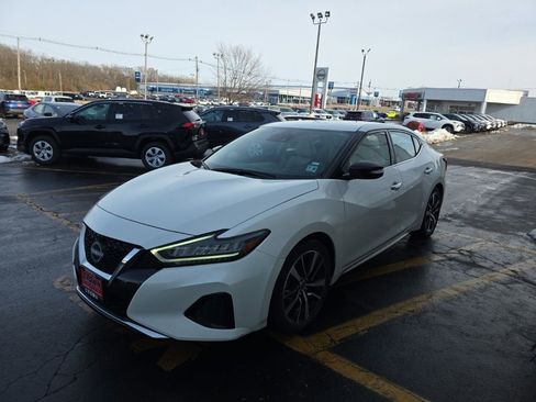 Used 2023 Nissan Maxima SV w/ Floor Mat Group image 8