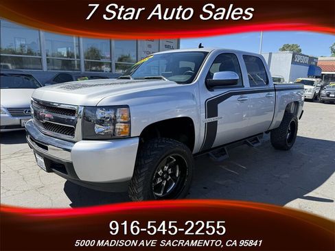 Used 2010 Chevrolet Silverado 1500 LT w/ Regional Value Package image 3