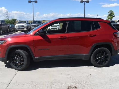 Used 2025 Jeep Compass Latitude w/ Altitude Special Edition AWD/4WD image 8