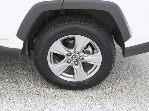 Certified 2025 Toyota RAV4 LE AWD/4WD image 10