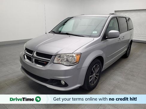 Used 2017 Dodge Grand Caravan SXT image 1