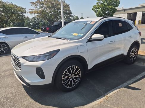 Certified 2023 Ford Escape SE FWD image 4