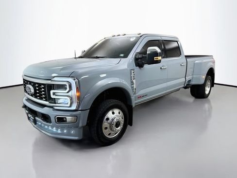 Used 2026 Ford F450 Platinum w/ Platinum Plus Package AWD/4WD image 3