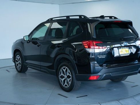 Used 2023 Subaru Forester Premium AWD/4WD image 6