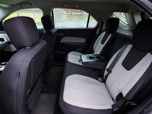 Used 2010 Chevrolet Equinox LS image 27