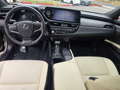 Used 2022 Lexus ES 300h w/ Premium Package image 21